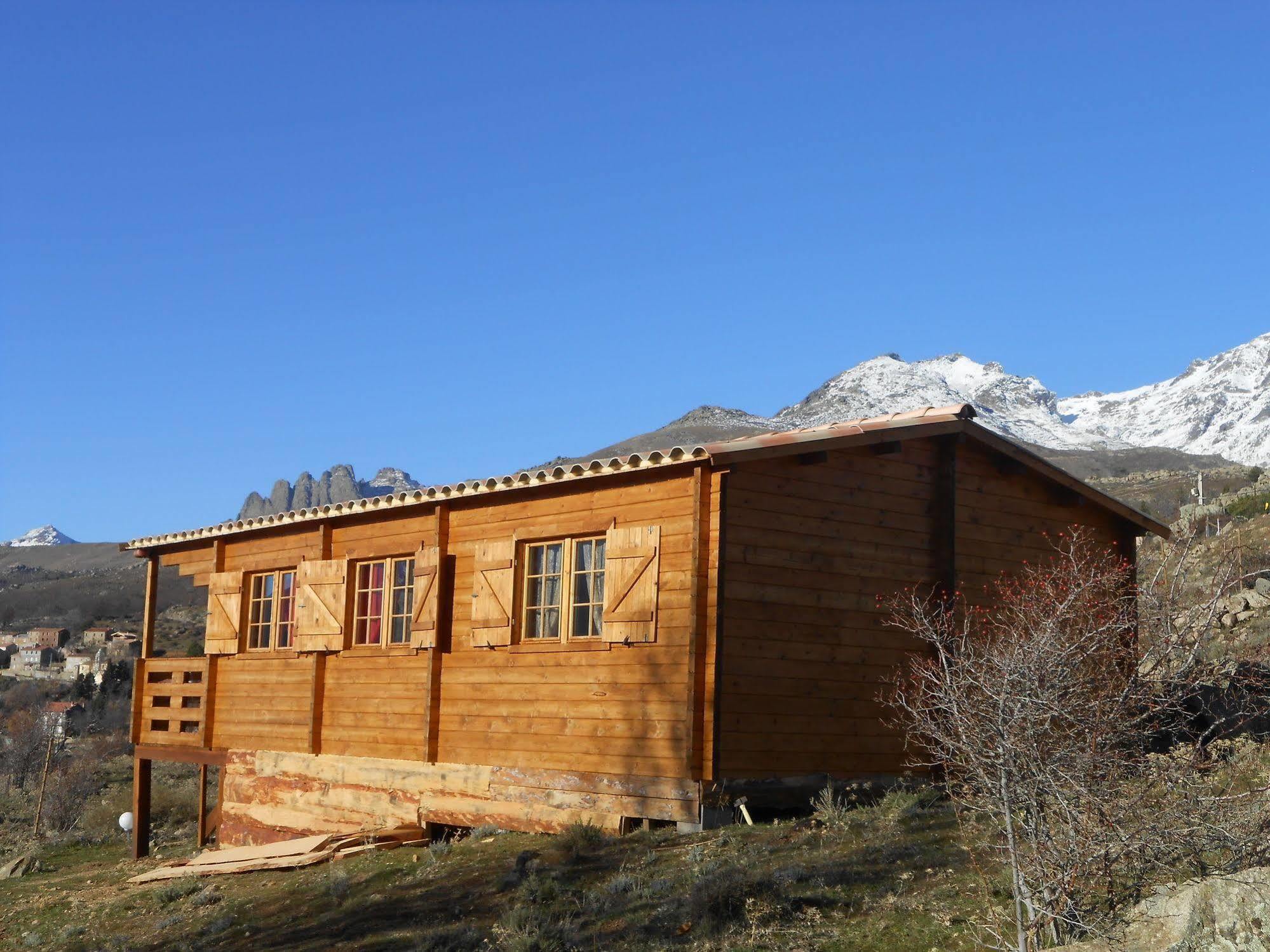 Les De Lozzi Chalet *